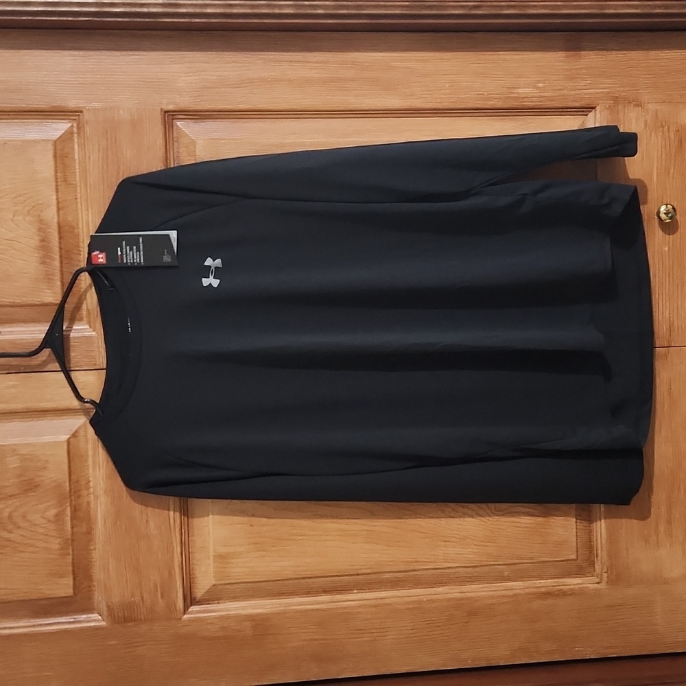 Under Armour Large NWT